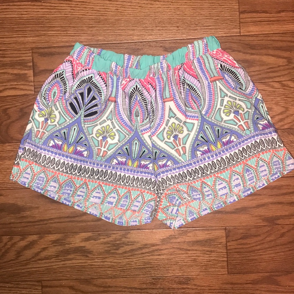 Multicolored flowy shorts
